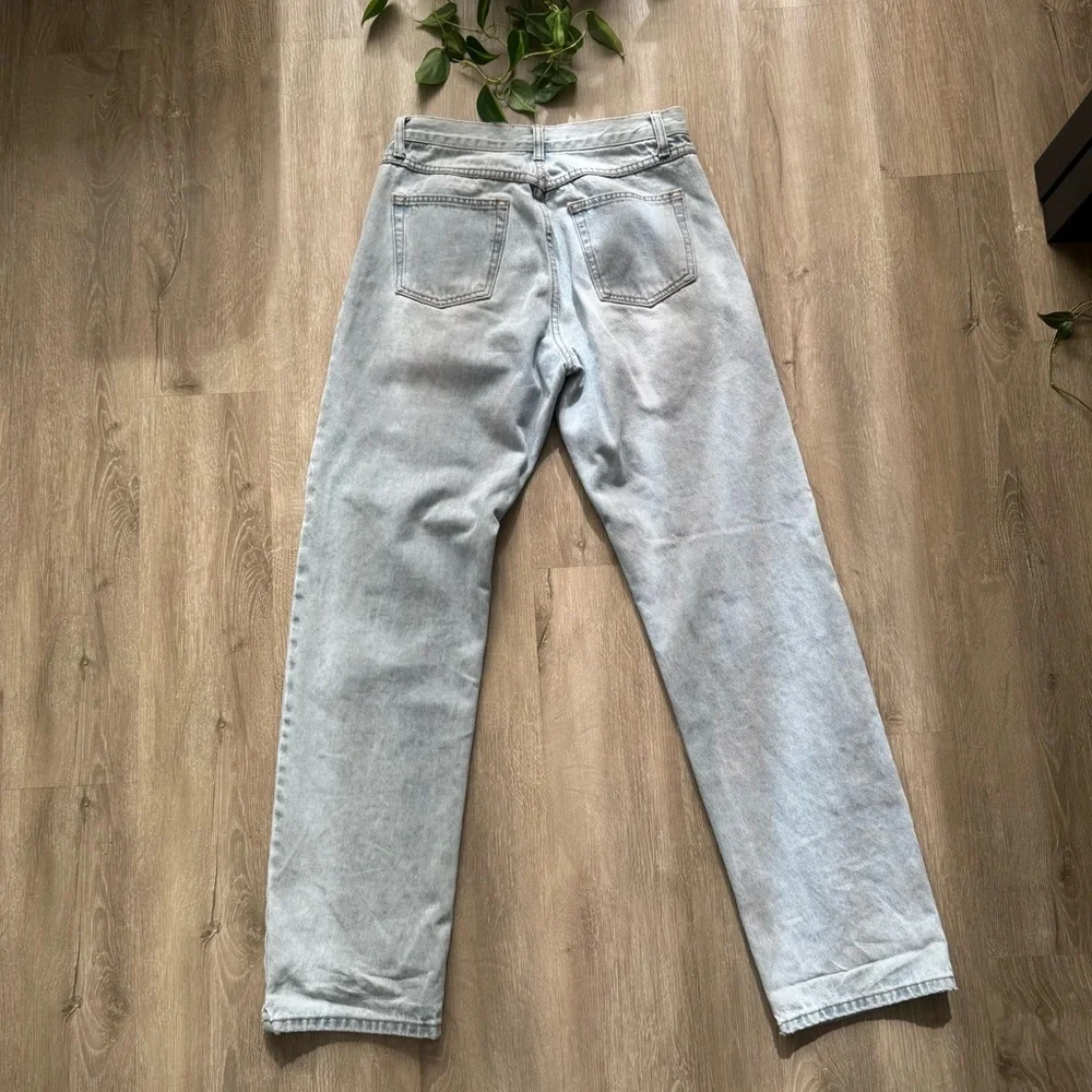 Brandy Melville Light Wash Straight Leg Jean
